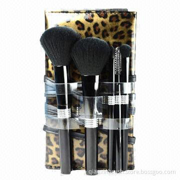 5-piece Traveling Makeup Brush with Black Aluminum Ferrule and Wooden Handle